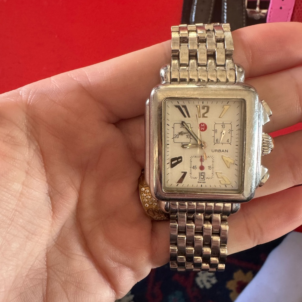 Silver Watch With Interchangeable Straps - image 3